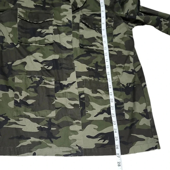 Hot Topic Jacket Sz L Green Camouflage Button Pockets Cotton Distressed - Picture 8 of 8